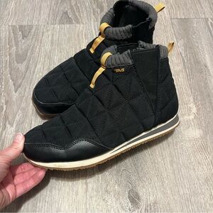 Teva Shoes Women Black Ember Quilted Slip On Ankle Slipper Boots Outdoor Camp